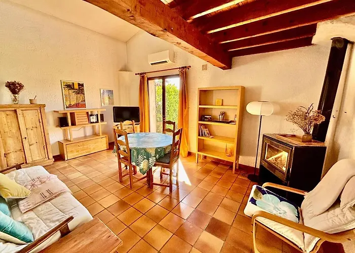 Parenthese Mediterraneenne - Carqueiranne, Authenticite Varoise Nyaraló Carqueiranne